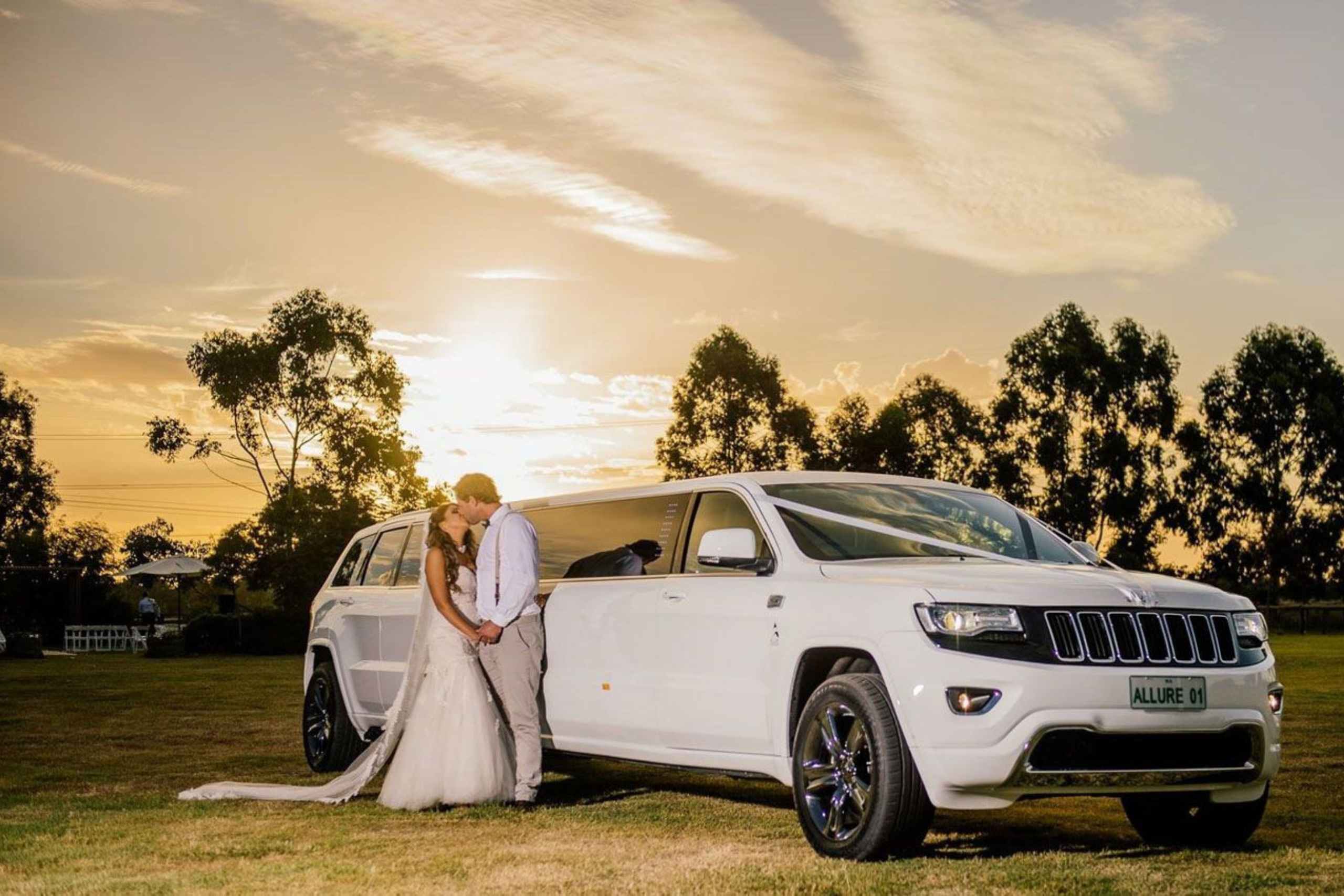 Make your day Memorable with a Wedding limo rental